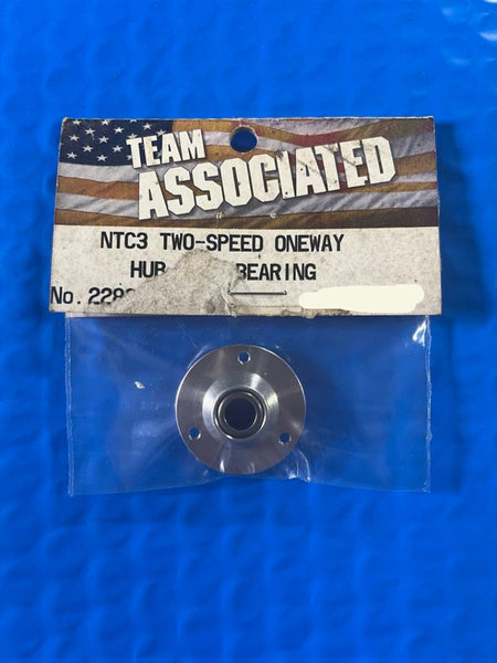 2288 Team Associated Two-Speed One-Way Hub, with bearing for NTC3